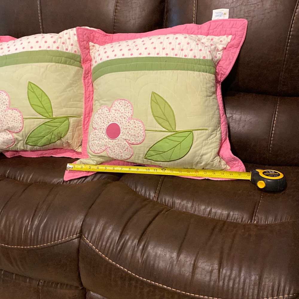 2 large pillows